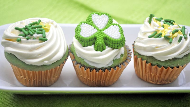 Green Velvet Mini Cupcakes 