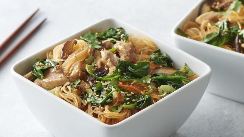One-Pot Stir-Fry Rice Noodles with Chicken