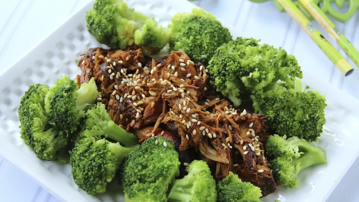 Slow-Cooker Sesame-Garlic Chicken