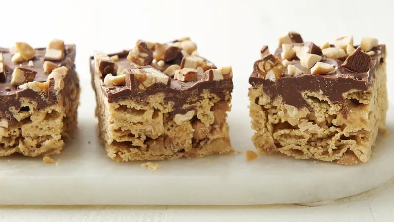 No-Bake Snickers™ Chex™ Bars