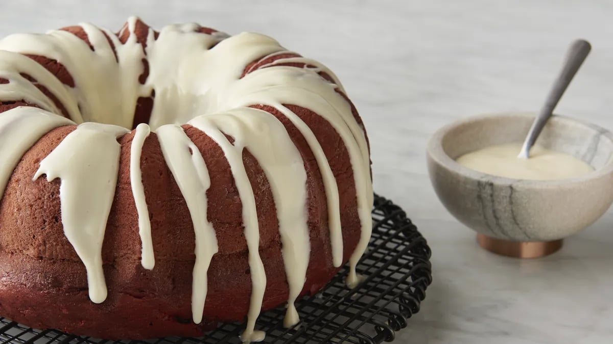 Easy Red Velvet Pound Cake