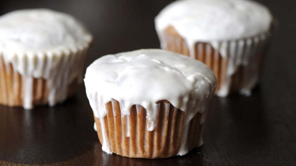 Frosted Apple Pie Cupcakes