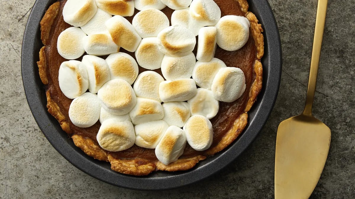 Sweet Potato Pie with a Cinnamon Roll Crust