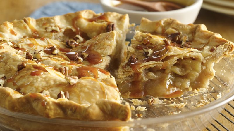 Caramel-Pecan-Apple Pie