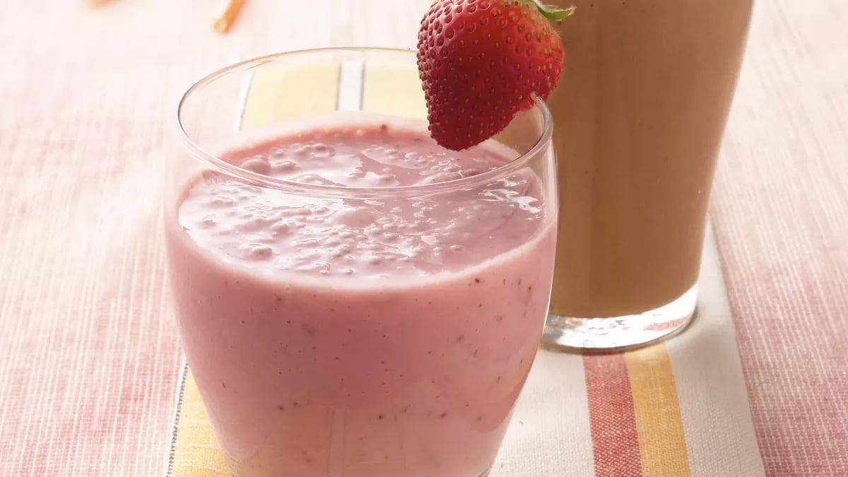 Fresh Strawberry Smoothies