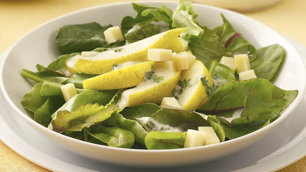 Pear Salad with Creamy Vinaigrette