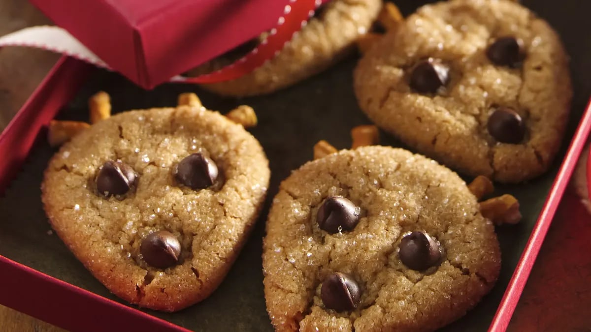 Easy Peanut Butter Reindeer Cookies