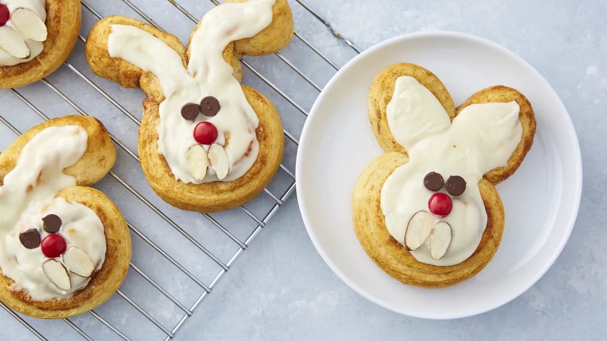  Cinnamon Roll Bunnies