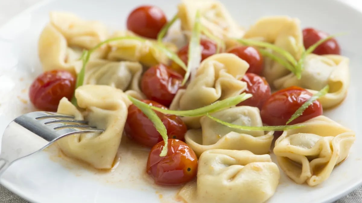 Tortellini with Cherry Tomatoes