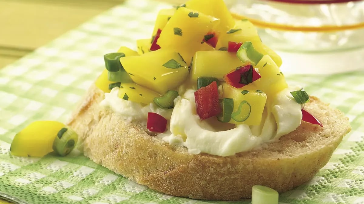 Mango Pepper Salsa Crostini