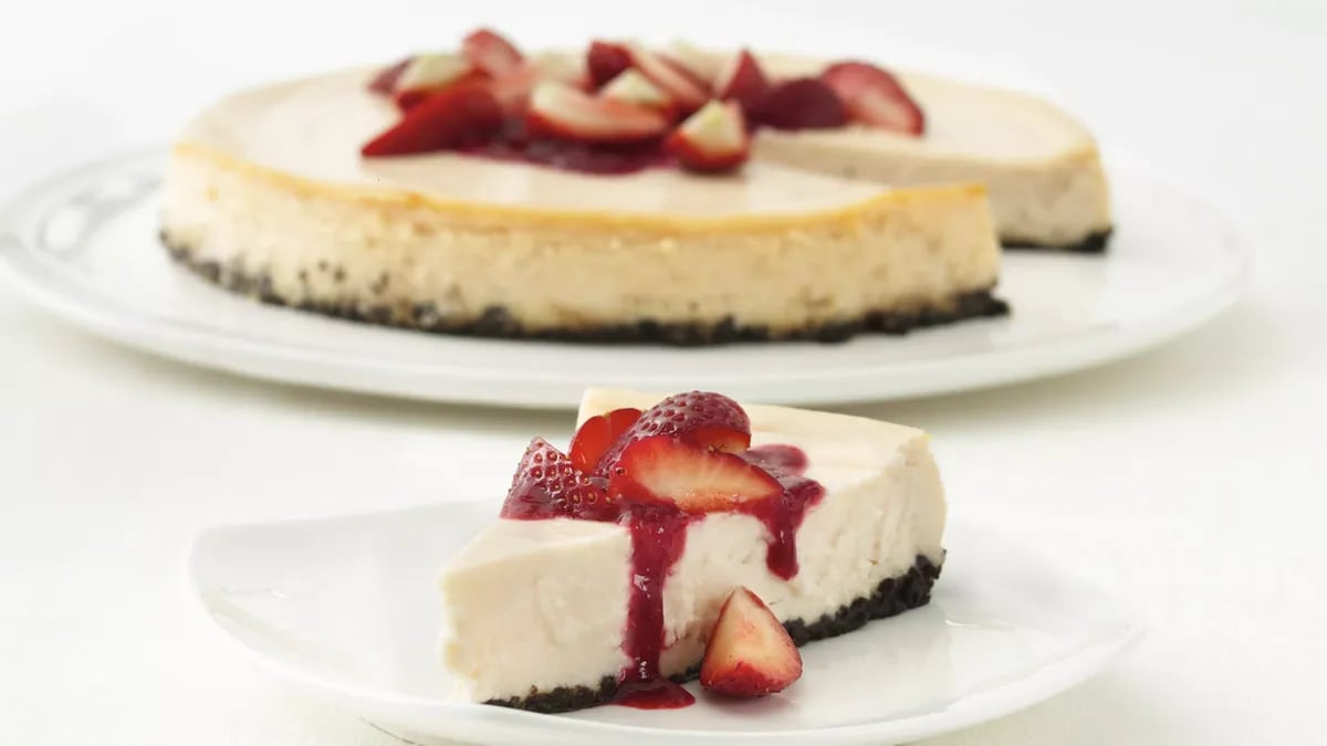 Strawberry Cheesecake with Double-Berry Sauce