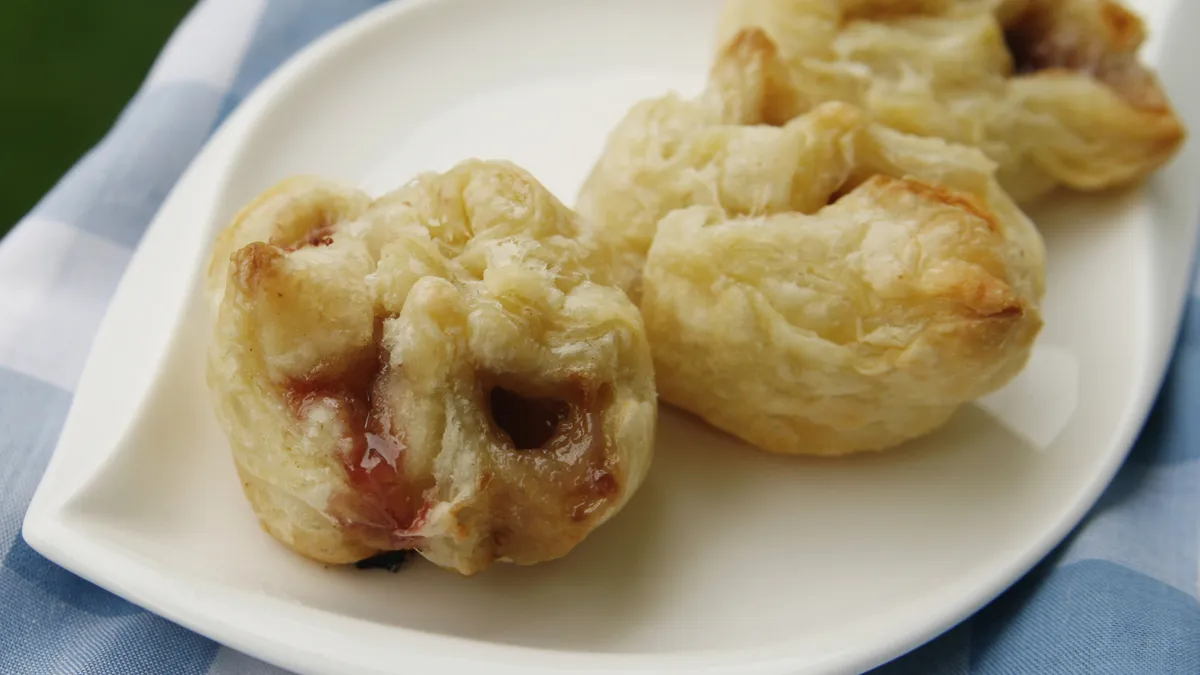Raspberry-Brie Bundles