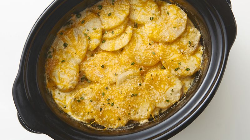 Slow-Cooker Cheesy Scalloped Potatoes