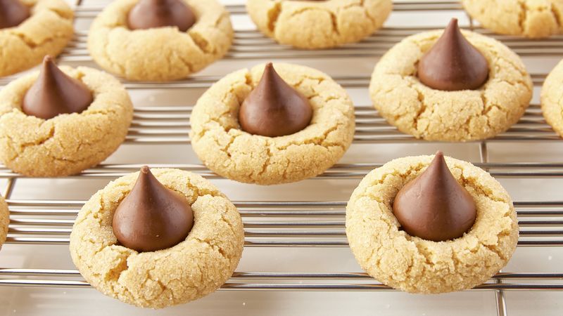 Classic Peanut Butter Blossom Cookies Recipe 