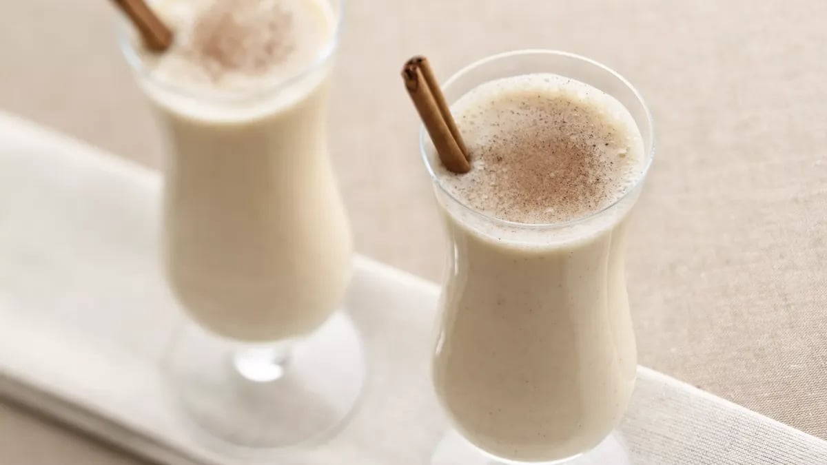 Spiced Caramel-Banana Smoothies