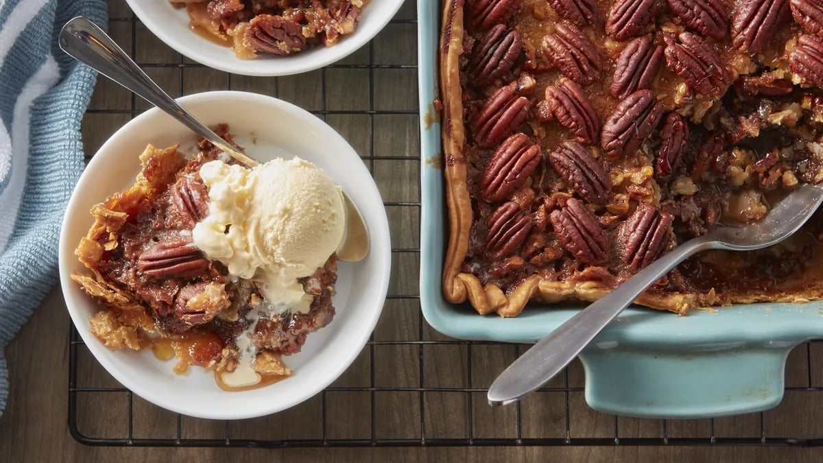 Pecan Pie Cobbler