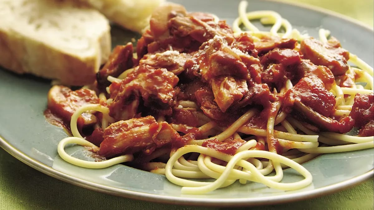 Slow-Cooker Chunky Pork and Mushroom Spaghetti Sauce