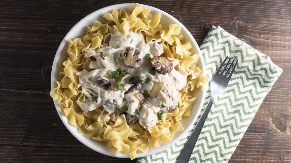 Slow-Cooker Chicken Stroganoff