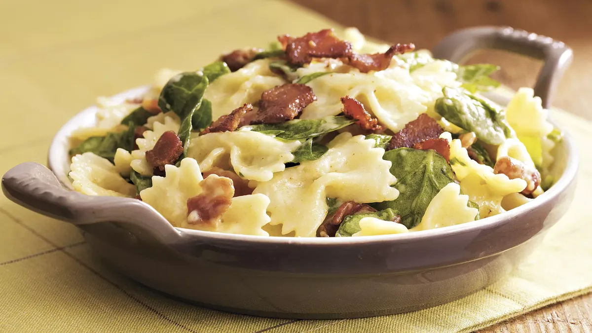 Spinach and Bacon Mac and Cheese