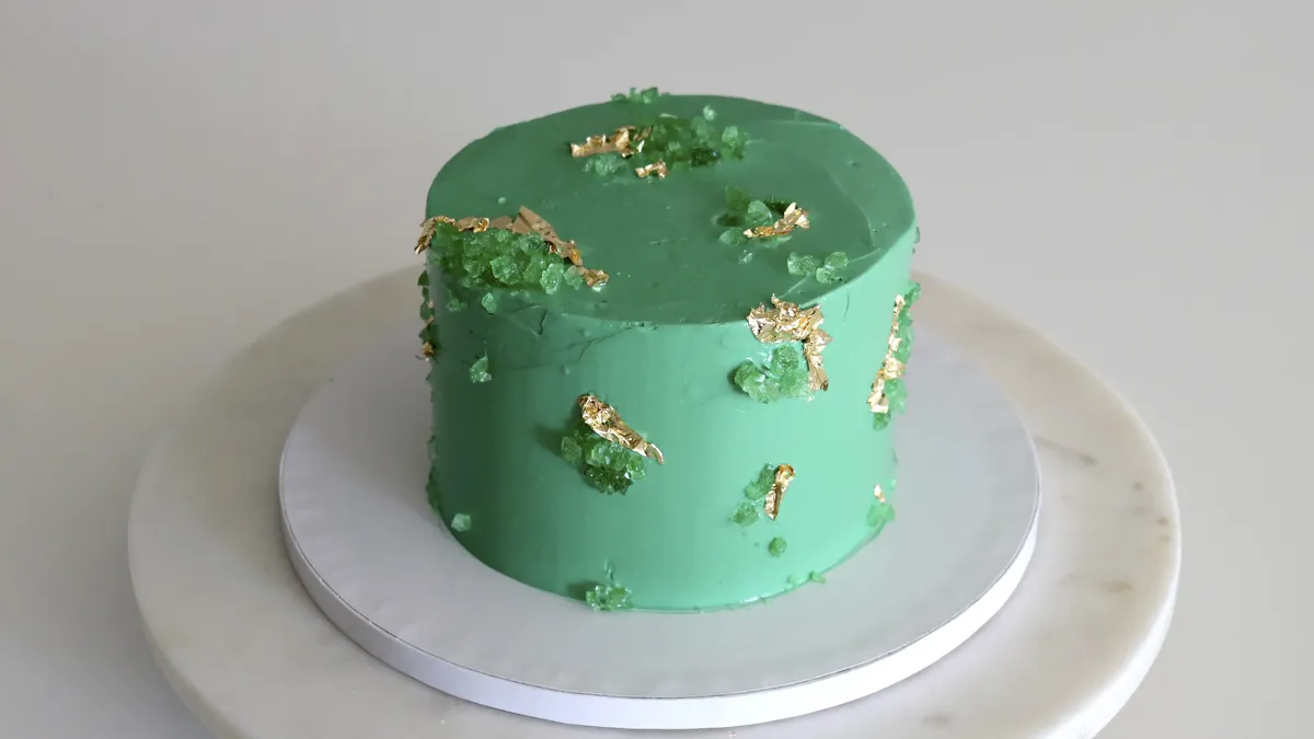 Emerald-Inspired Chocolate Cake
