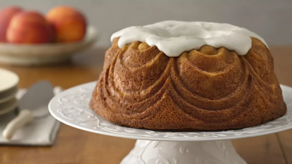 One-Bowl Peaches and Vanilla Bean Bundt Cake