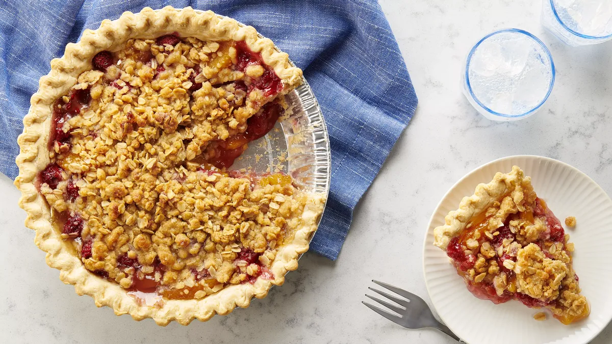 Peach-Raspberry Streusel Pie