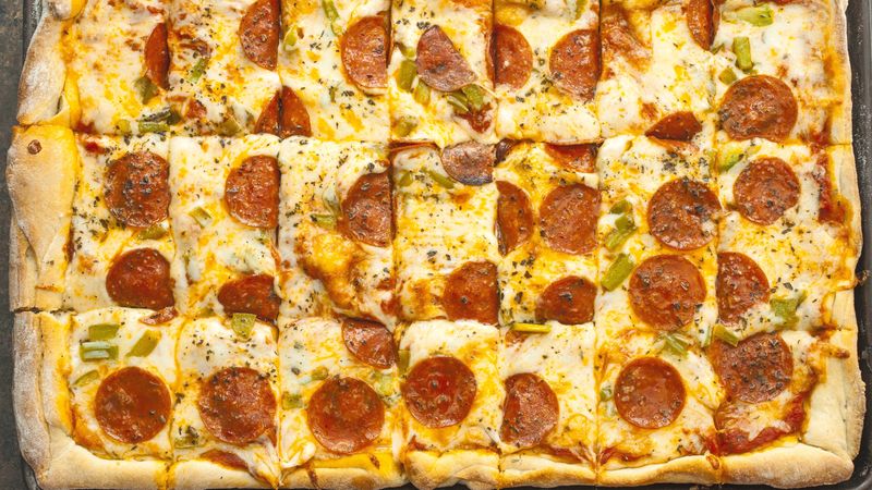 Copycat Pizza Hut Bigfoot Pizza