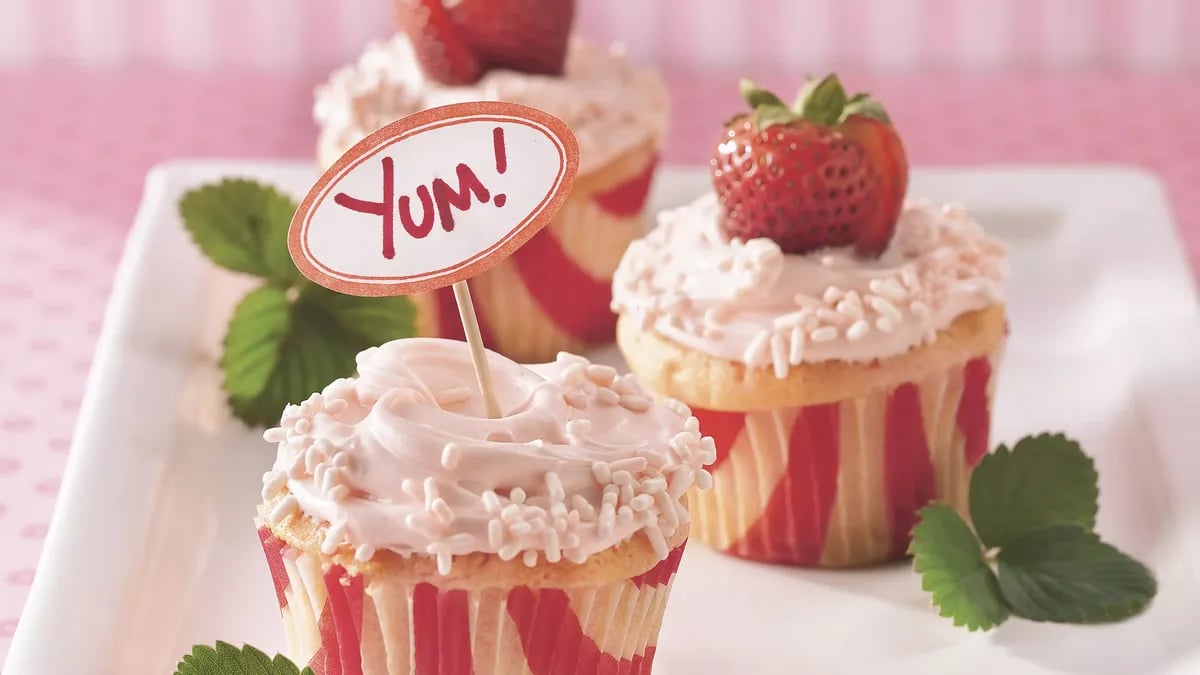 Strawberry and Cream Cupcakes