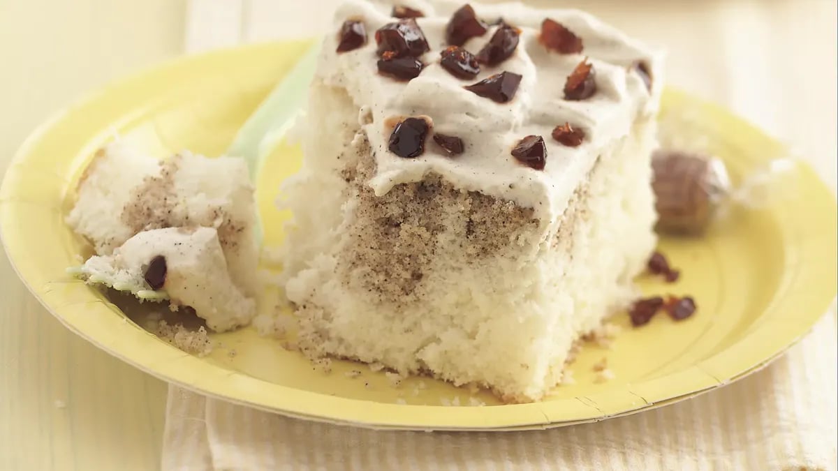 Creamy Root Beer Float Cake