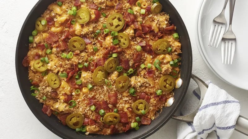 Cheesy Jalapeño Popper Pasta Skillet