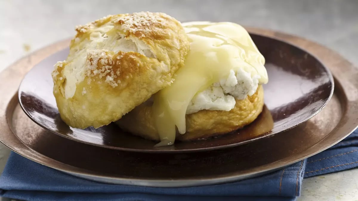 Soft Pretzel Breakfast Sandwiches