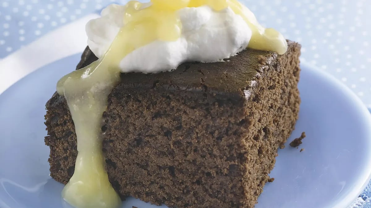 Gingerbread with Lemon Sauce and Whipped Cream