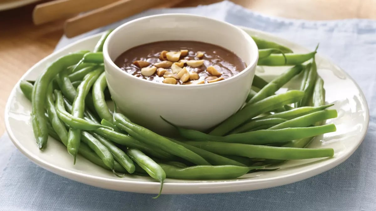 Green Beans with Peanut-Ginger Dressing