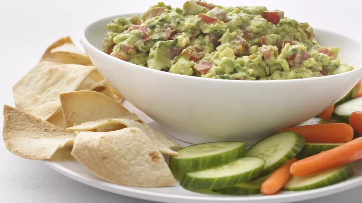 Skinny Garlic Guacamole