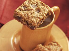 Oatmeal Chocolate Chip Bars | Gold Medal Flour US