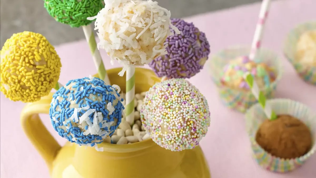 Piña Colada Cake Pops