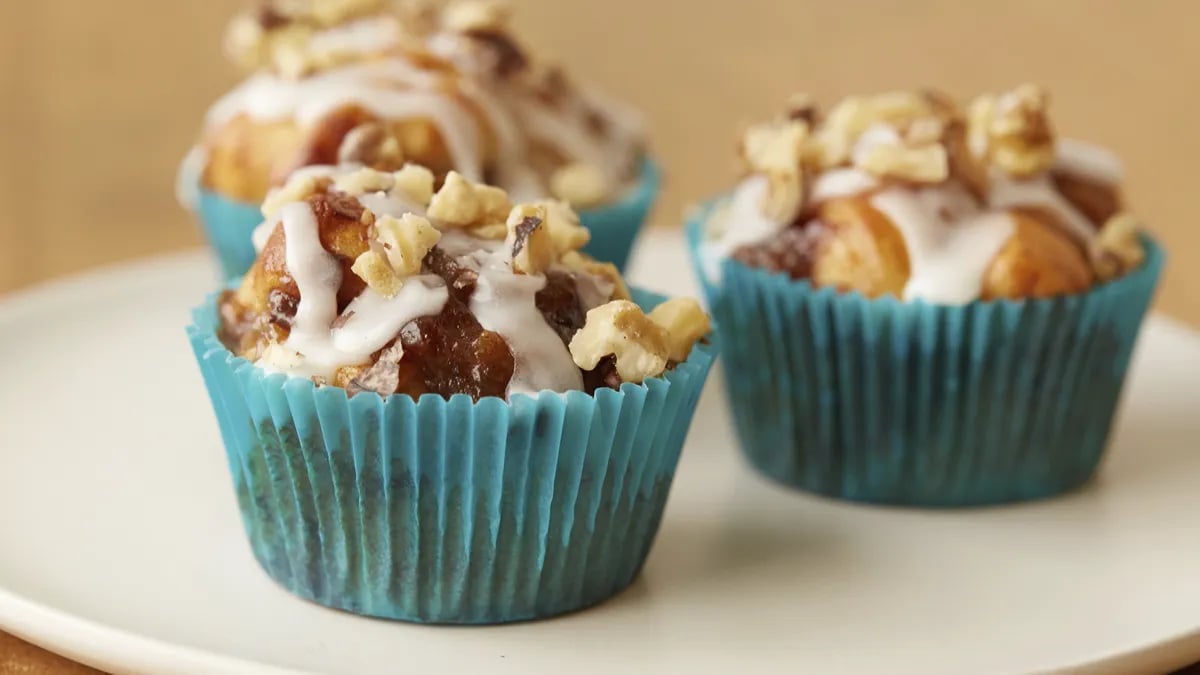 Caramel Bananas Foster Cinnamon Roll Muffins