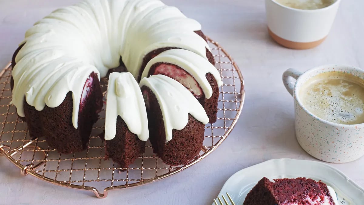 Cream Cheese-Red Velvet Bundt Cake