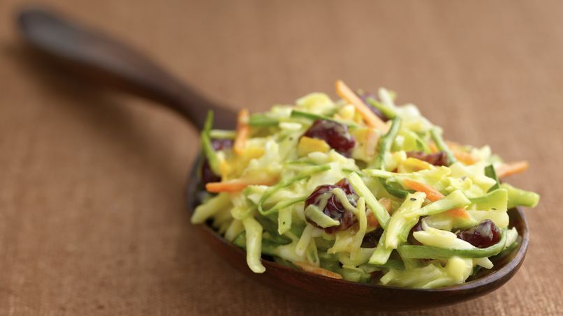 Ensalada de Col con Naranja y Arándanos secos