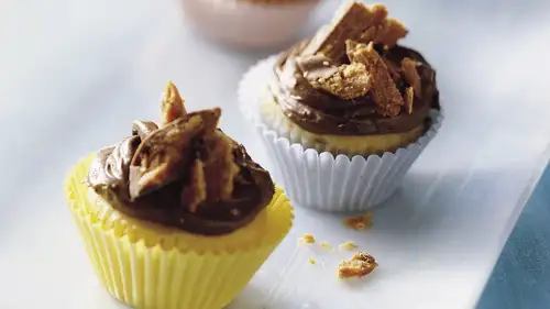 Mini Butterfinger™ Cupcakes