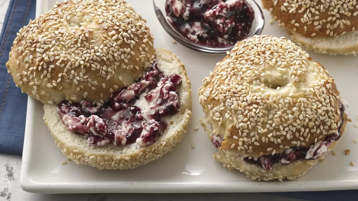 Honey Sesame Bagels 