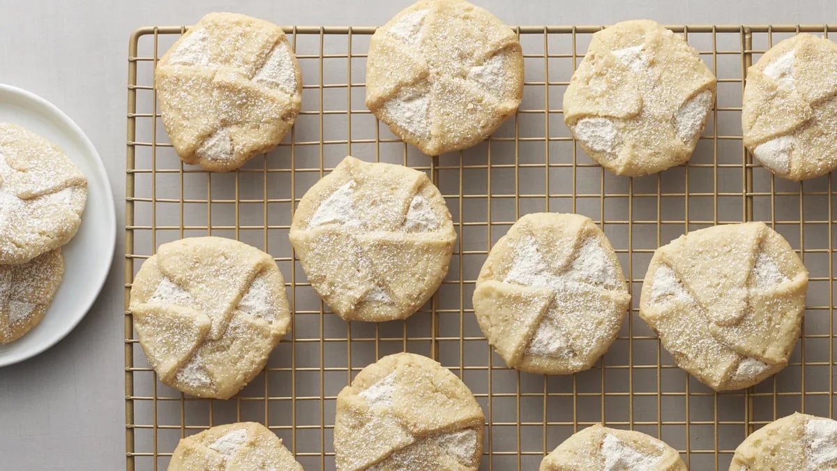 Meringue-Filled Italian Sugar Cookies