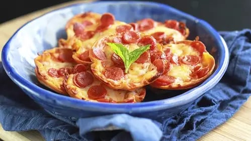 Mini Tortilla-Crust Pizzas