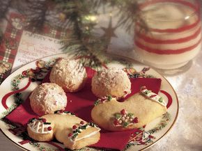 Peppermint Snowball Cookies