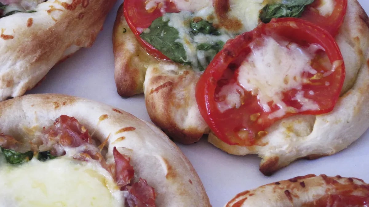 Grilled Personal Pizzas