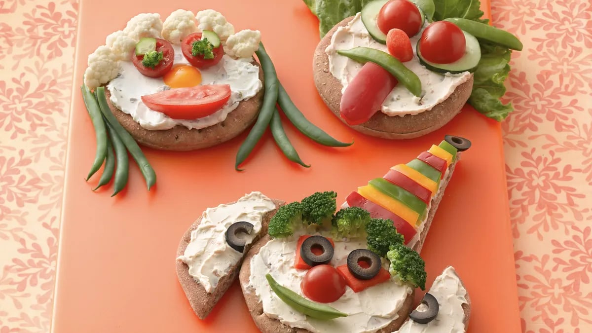 Funny Face Mini Veggie Pizza