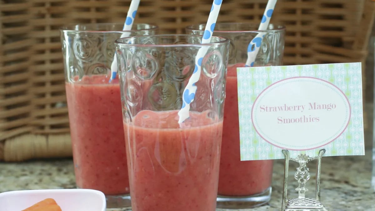 Strawberry Mango Smoothies