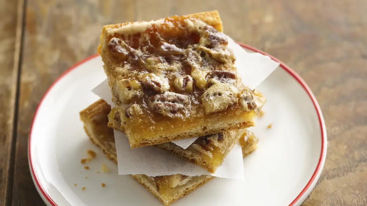 Reduced-Sugar Quick Crescent Pecan Pie Bars