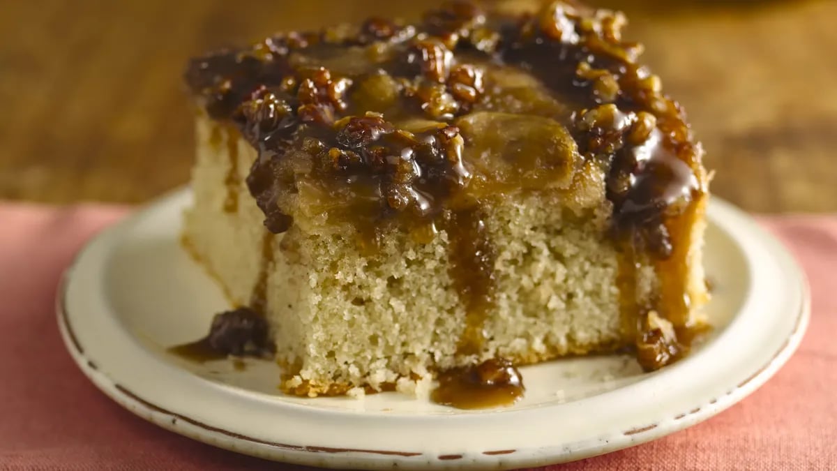 Gluten-Free Warm Caramel Apple Cake