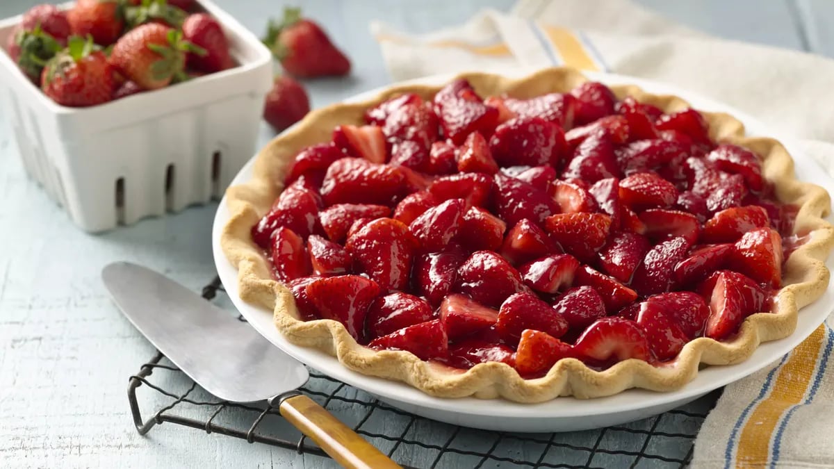 4-Ingredient Strawberry Pie